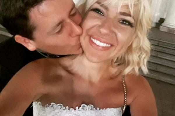 ŠUTNULA POLITIČARA IZ SNS-a! Voditeljka Parova mesec dana nakon veridbe ostavila dečka! (FOTO)