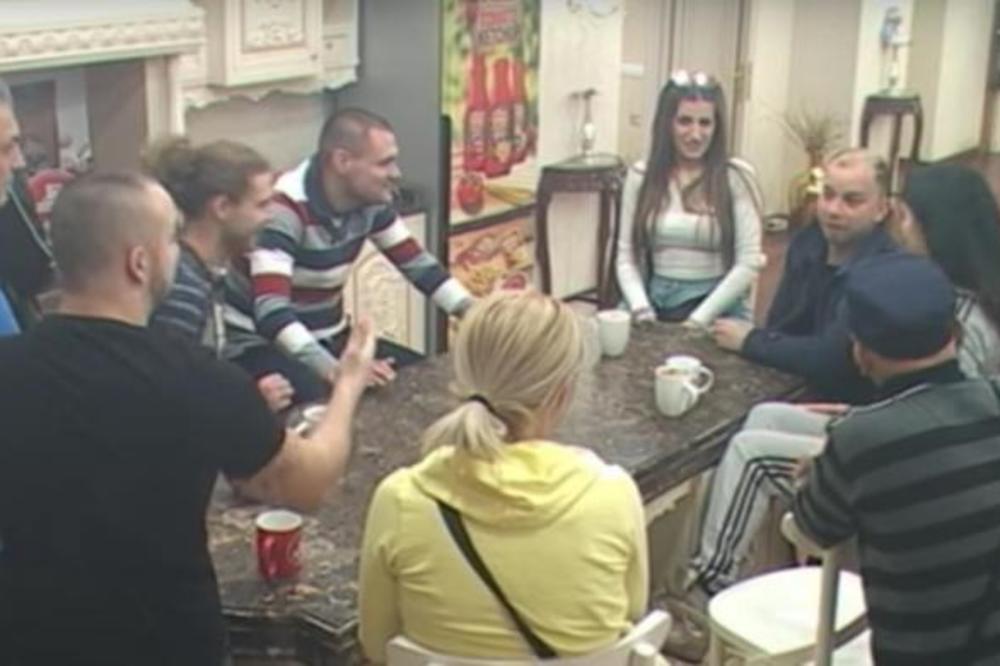 Roditelji, brat i sestra joj UMRLI OD DROGE, ostala sama sa 17 godina! Jeziva ispovest zvezde Parova!