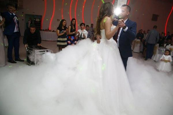 STIGLA ĆERKICA! Pinkove zvezde postali roditelji i dali ime bebi kao naša poznata pevačica (FOTO)