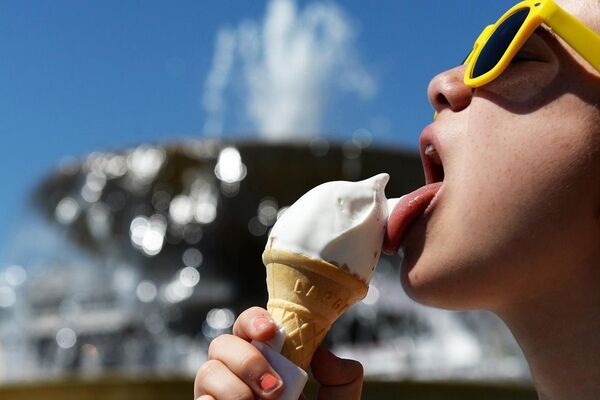 UMRLA ZBOG SLADOLEDA! Devojčicu zatvorili u kutiju dok se nije ugušila jer je krala!
