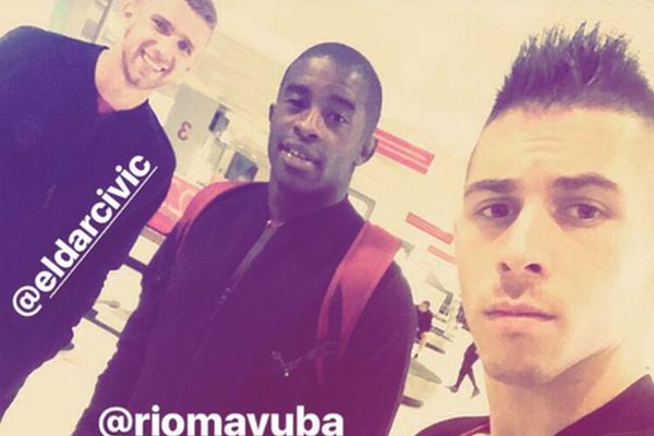 SPARTA STIGLA U BEOGRAD: Plavšić kao pravi domaćin predvodi ekspediciju na čelu sa najvećim pojačanjem Čeha! (FOTO)