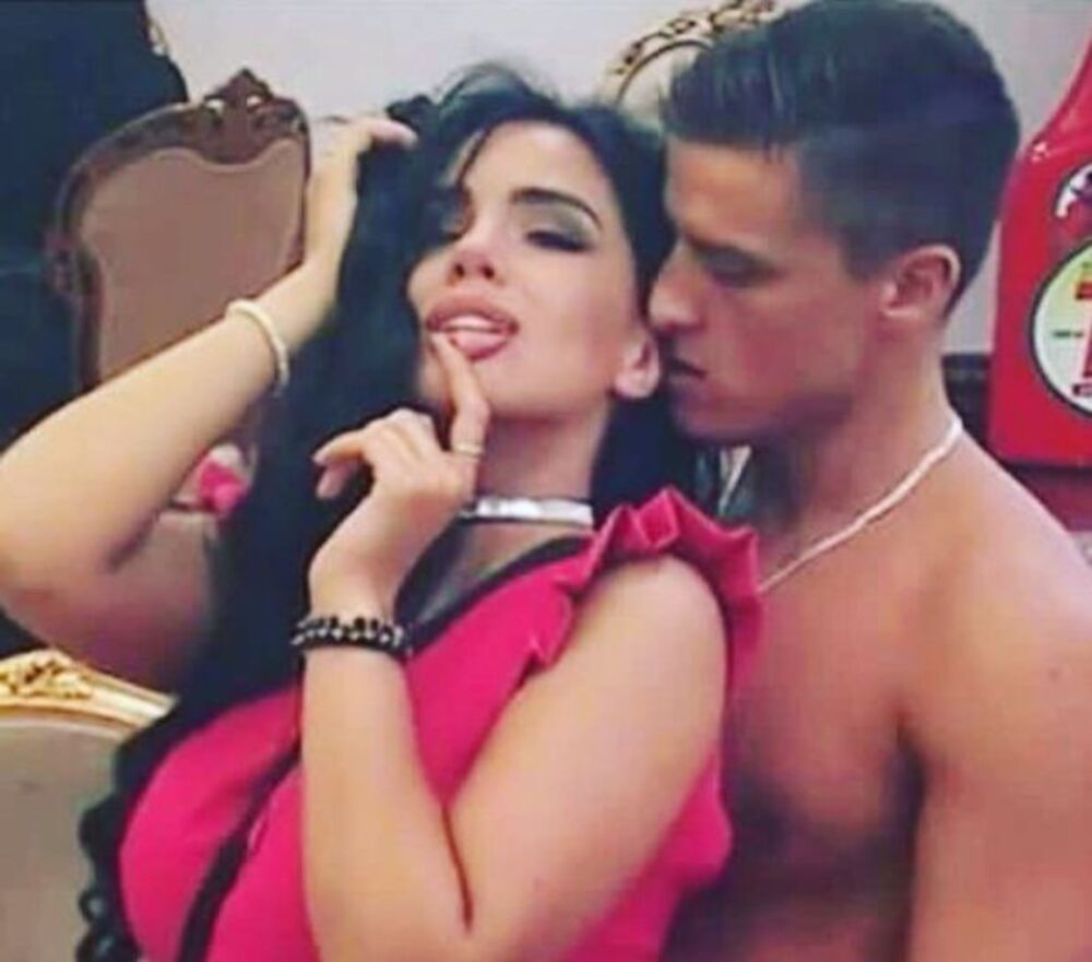 Svašta ćemo mi gledati