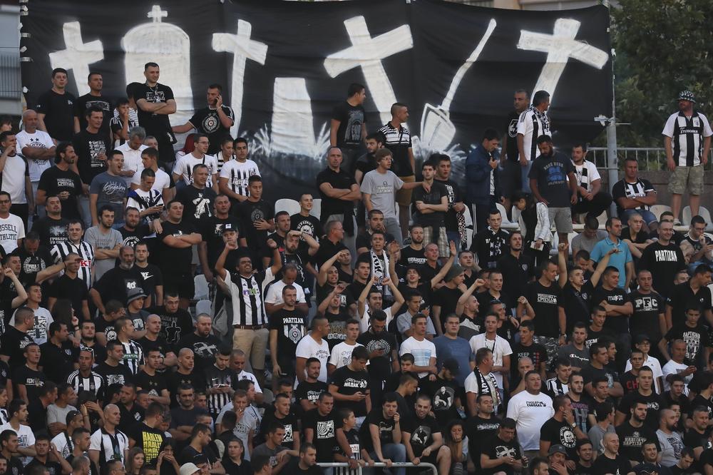 NADREALNO! Verovali ili ne, u Južnoj Americi se navija za Partizan?! Predstavljamo vam Grobare Paragvaj! (FOTO)