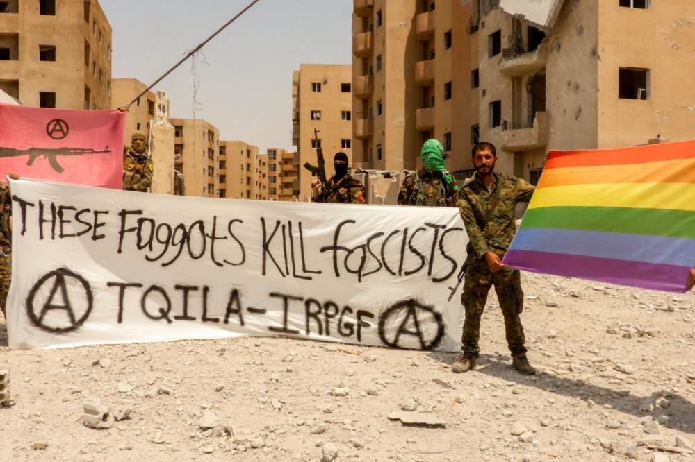 OVI GEJEVI SMRVIĆE FAŠISTE! Upoznajte prvu GEJ vojsku na svetu! (FOTO)