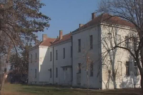 DRŽAVA GASI NAJSTARIJI POLJOPRIVREDNI ISRAŽIVAČKI CENTAR: 5 doktora nauka i 39 radnika tera na ulicu!