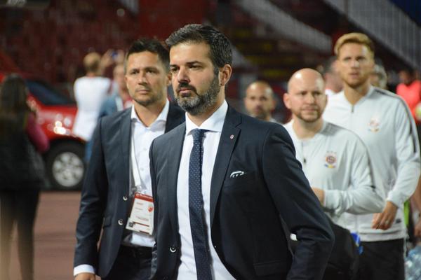 Zvezda mu očitala lekciju, a on odmah počeo da dovodi Srbe kao lud! Posle 2 zvezdaša, stigao je i novi Srbin u Spartu! (FOTO) (VIDEO)