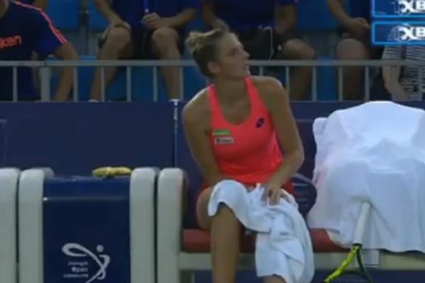Teniserka prošla u naredno kolo iako nije osvojila ni jedan gem, a za sve je kriv VENTILATOR! (VIDEO)