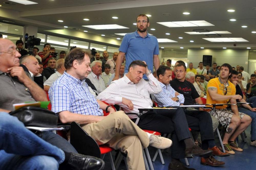 OBRAČUN U BEOGRADU: Upucan vođa Delija, jedan od najpoznatijih likova na Severu!