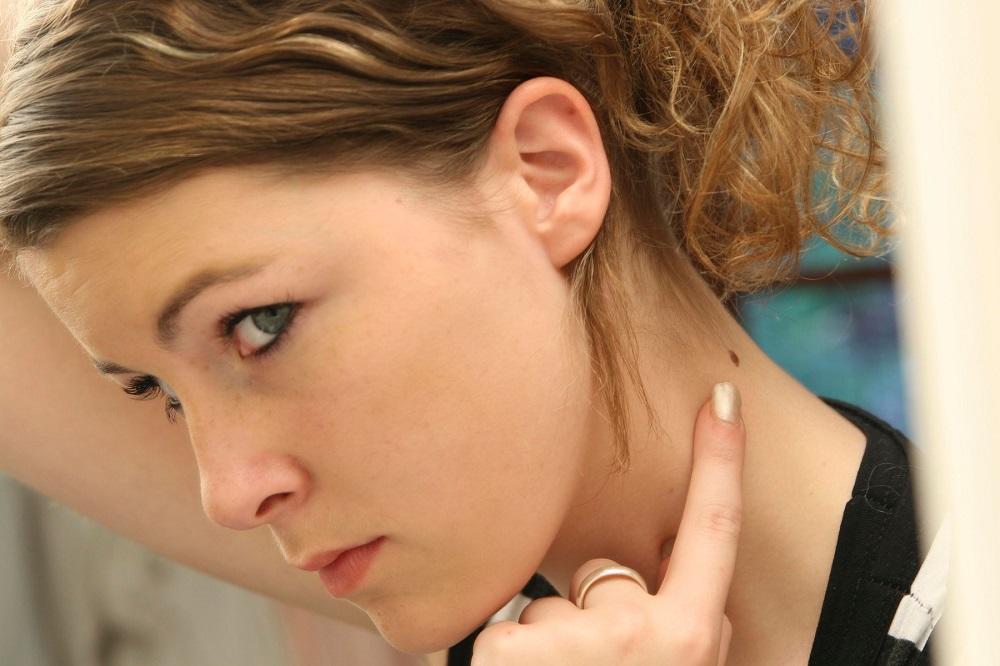 Znak prošlih života na telu! Šta o vama govore vaši mladeži? (FOTO) (GIF)