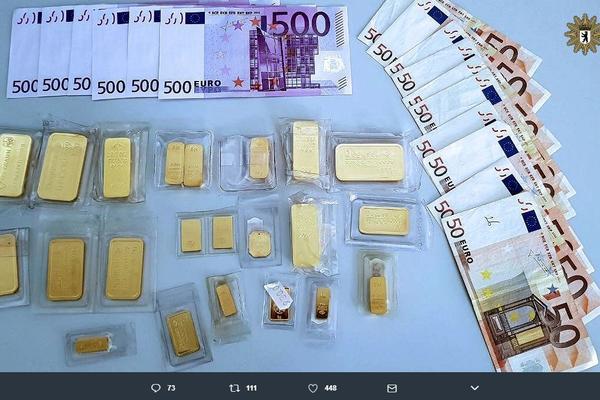 TO SE ZOVE POŠTENI NALAZAČ: Čovek našao 22 zlatne poluge i 3.500 evra, pa sve odneo u policiju!