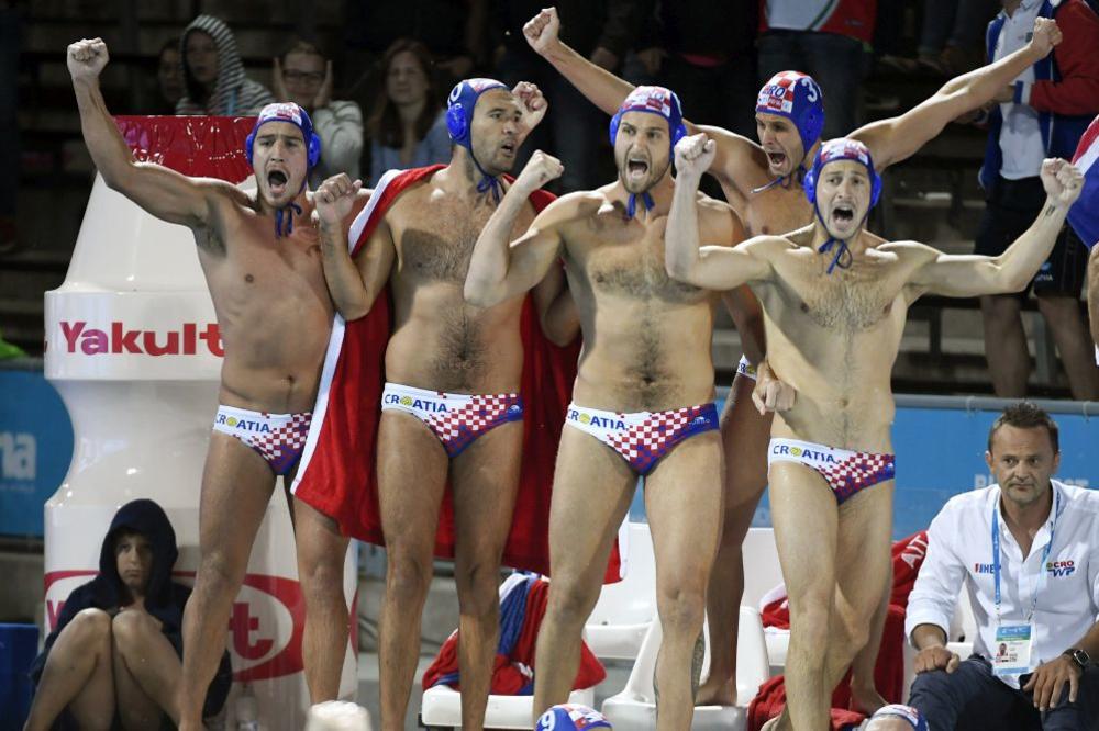 I DALJE NE MOGU DA VERUJU: Hrvatski mediji u neverici posle "potapanja" Srbije!