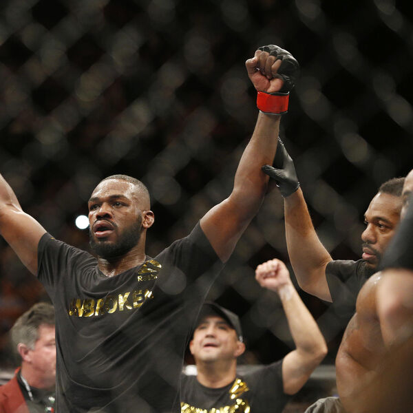 Legendarni Džon Džons se penzionisao! (Video/Foto)