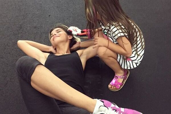 ČUVAM TI LEĐA, ZAUVEK: Jovana Pajić rasplakala Srbiju objavom posvećenoj ćerkici (FOTO)