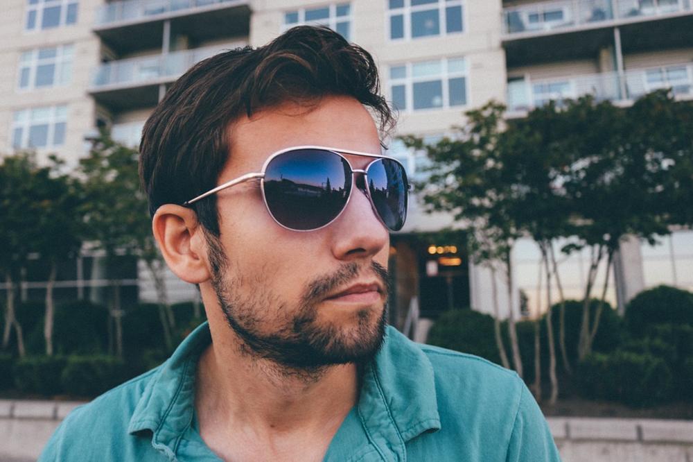 Teraćete ga da se brije svaki dan! Muške brade su prljave poput toaleta! (FOTO) (GIF)