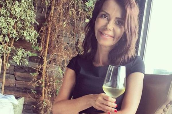 AUUU, ŠTA URADI OD SEBE? Jelenu Bačić Alimpić napali kako se UNAKAZILA! (FOTO)