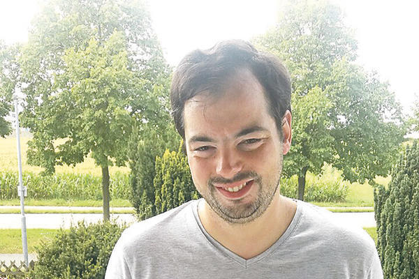 SRĐAN JE POBEGAO IZ SRBIJE: Ne pada mi na pamet da rintam za 30.000! U nemačkim bolnicama pričaće se srpski!