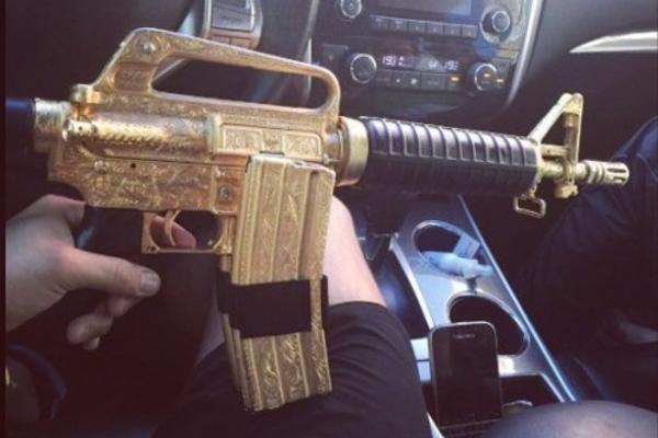 ORUŽJE, DROGA I NOVAC, BOGATA DECA SA INSTAGRAMA SU 0: Pogledajte kako žive bahata deca NARKO-BOSOVA (FOTO)