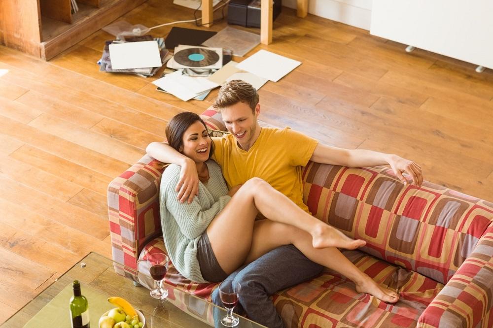 Ovako se ponaša samo muškarac koji je zaljubljen do ušiju u tebe! (FOTO) (GIF)