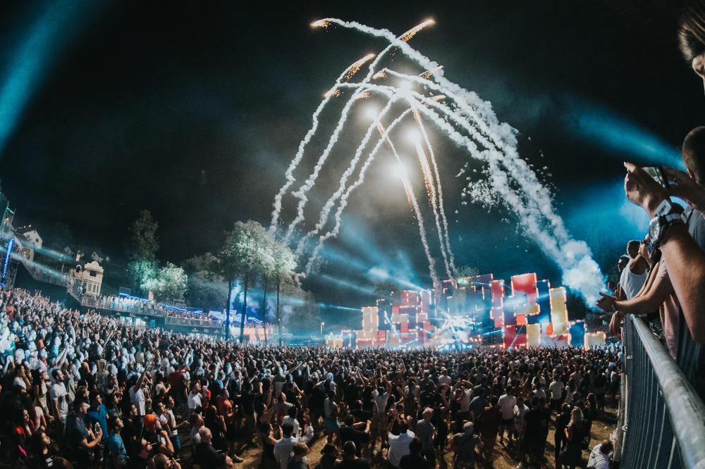 ZAVRŠENA I DRUGA NOĆ LOVEFESTA: Vrnjačka Banja gorela uz Luciana!