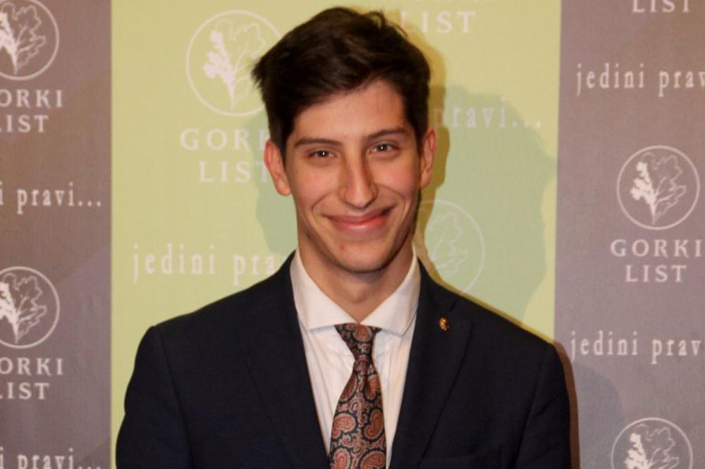 ŽENI SE LAV PAJKIĆ: Da vidite samo izabranicu, LEPA KAO LUTKA