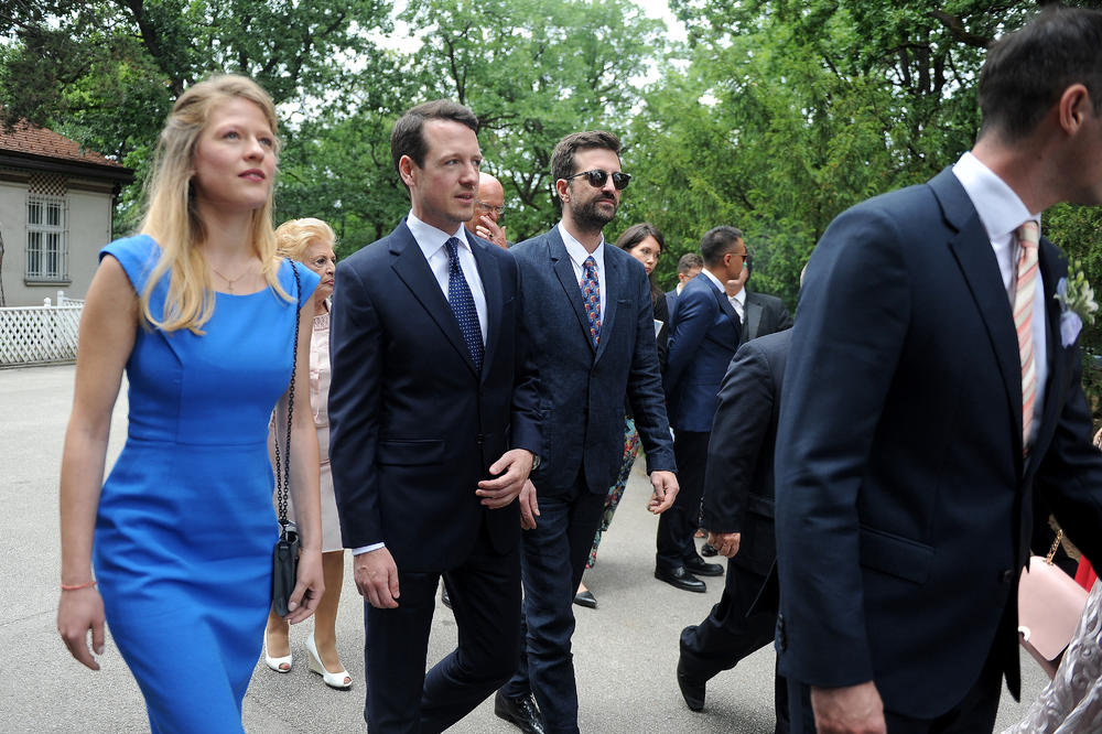 DETALJI KRALJEVSKE SVADBE KARAĐORĐEVIĆA: Venčava ih patrijarh u Sabornoj crkvi, a priča o njihovom upoznavanju je predivna... (FOTO)