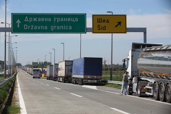 AMSS: Čekanja kamiona samo na Batrovcima, putnička vozila bez zadržavanja