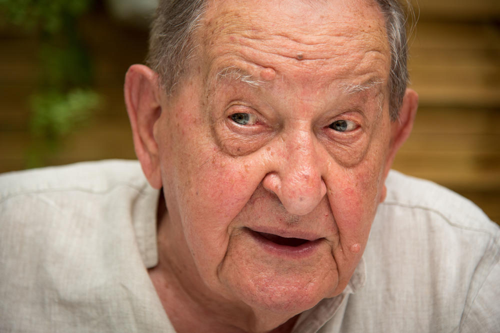 VLASTA VELISAVLJEVIĆ JE U TEŠKOM STANJU, A SADA SE OGLASILA I NJEGOVA SUPRUGA: Otkrila pravu ISTINU, neizvesnost!