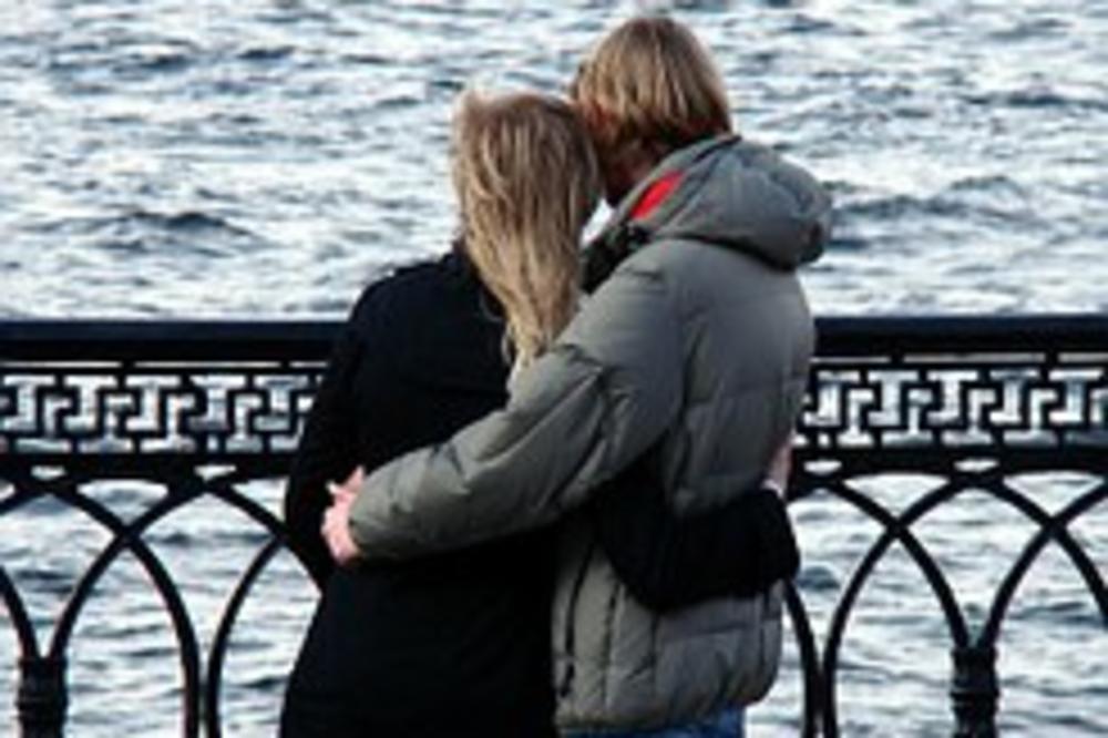 SAMA I NEZAPOSLENA U KASNIM 30-TIM OTKRILA SAM SEBE: Ispovest žene koja se spetljala sa 14 godina mlađim studentom