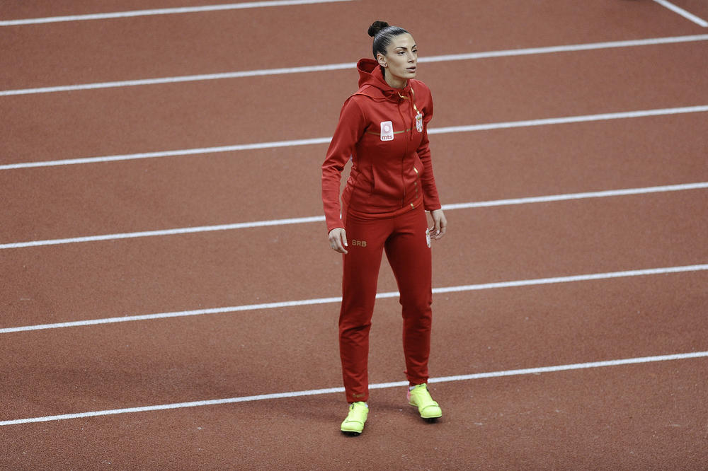 DRAMA U ENGLESKOJ! Užas na Svetskom prvenstvu u atletici! Ivana Španović je u PAKLU! (FOTO)