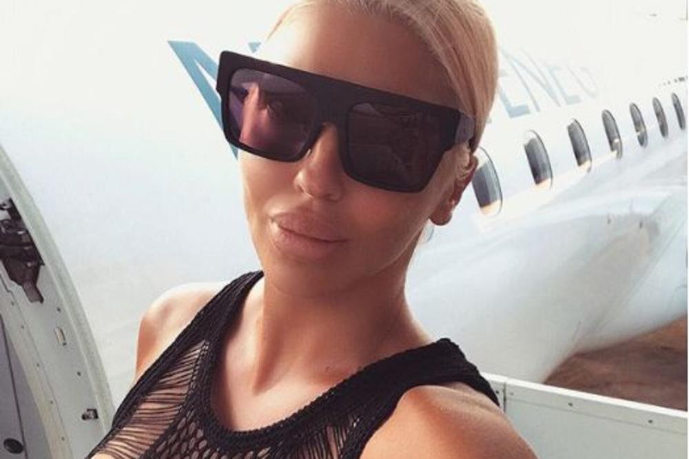 JOŠ GORE OD MODERNIH DEBELIH MAJMUNSKIH OBRVA? Karleuša pokrenula novi trend za kojim će mnoge žene odlepiti! (FOTO)