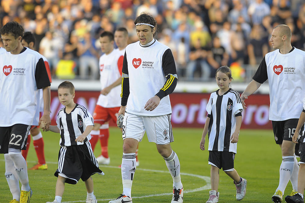 SVAKA GREŠKA SE VIDI, TO JE SUDBINA! Vladimir Stojković pružio utešne reči crno-belom tragičaru! (FOTO) (VIDEO)