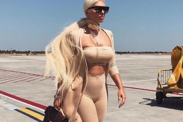 Neko je snimio Karleušu kako DUVA! Ovaj snimak zaista vredi MILIONE (VIDEO)