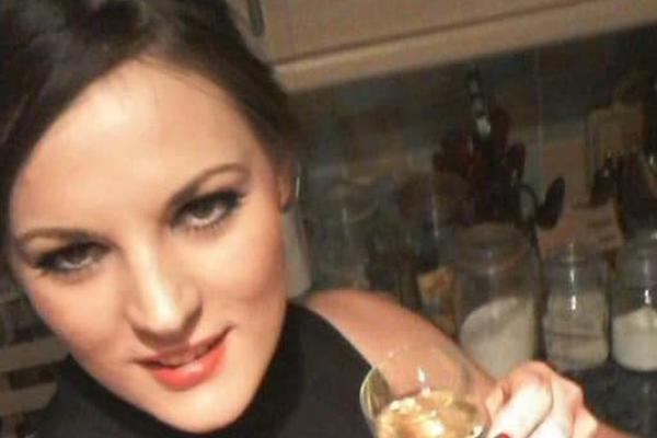 POHOTNA ČUVARKA ZATVORA: I sama je zaglavila ROBIJU zbog onoga što je radila jednom zatvoreniku! (FOTO)