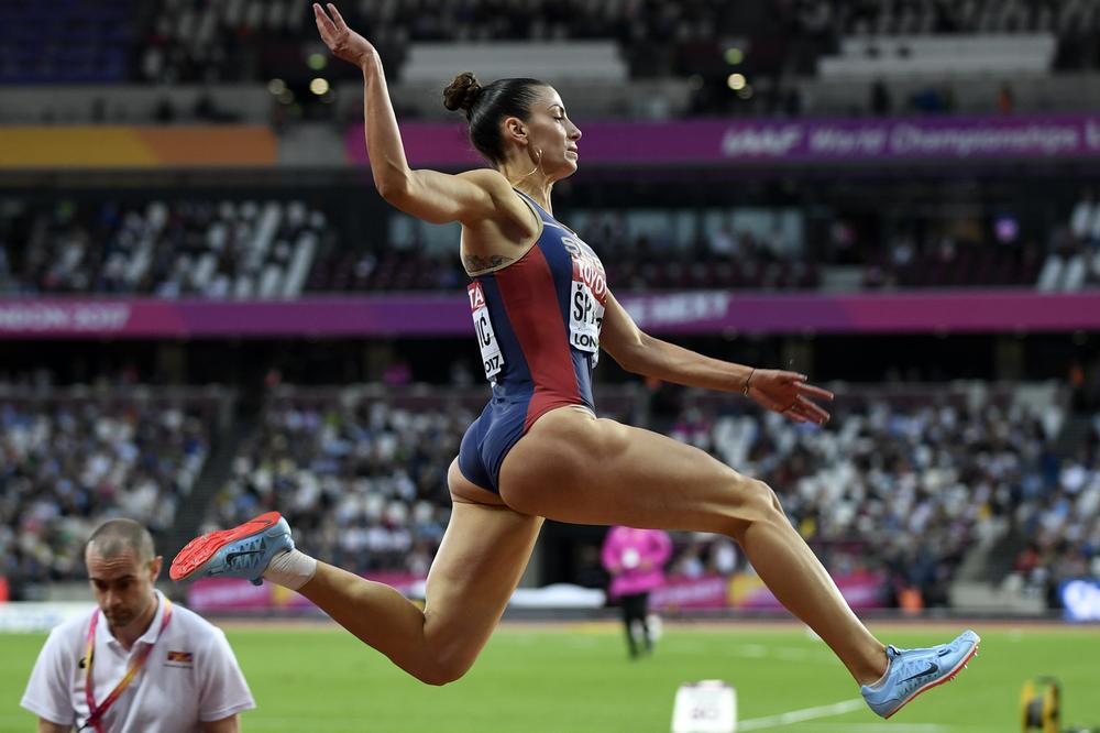 ONA NIJE SA OVOG SVETA! Ivana Španović toliko kida, da je bolja i od svih muških atletičara! (FOTO)