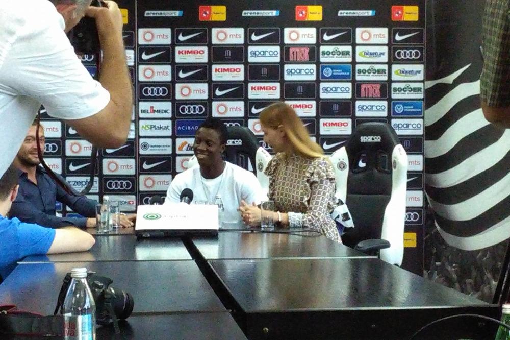 PARTIZAN PREDSTAVIO SOLOMONA: Zanimljiv razlog zašto je odabrao broj na dresu! Svideće se i Grobarima! (FOTO)