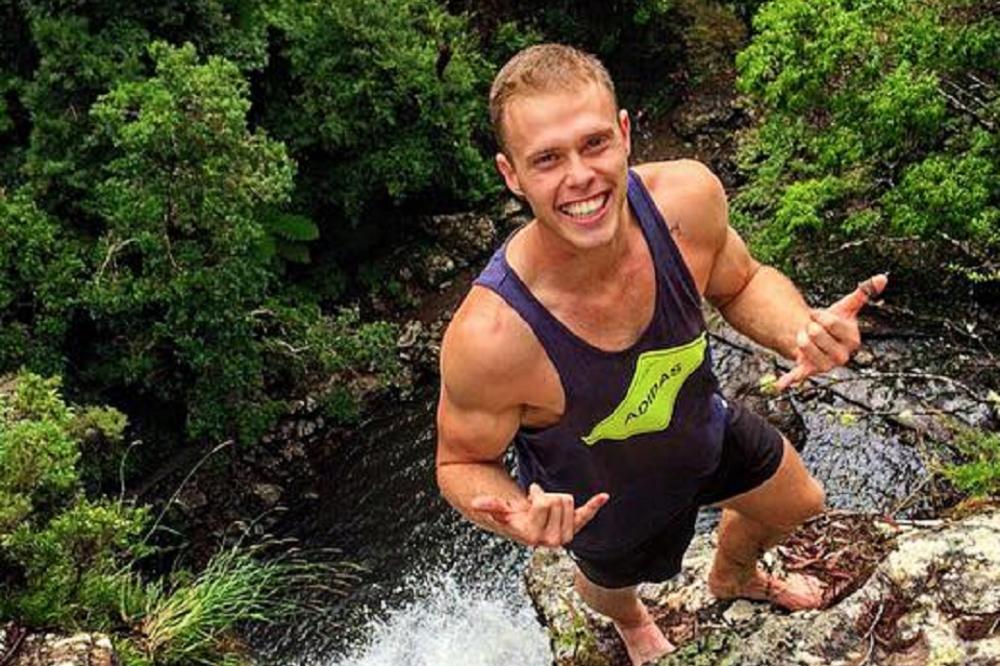 NEVEROVATAN LIK! Sa 23 godine je postao otac i deda, ali se nije tu zaustavio! (FOTO) (VIDEO)