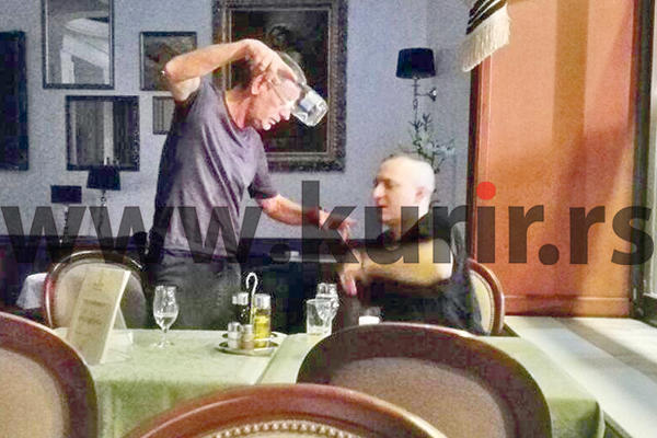 MUŽ UBIJENE PEVAČICE SE BIJE U KAFANI: Lepi Mića flašom napao Zorana Marjanovića!