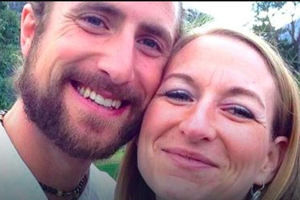 SIN IM UMRO JER GA NISU VAKCINISALI: Osuđen bračni par, bebu lečili SIRĆETOM, PIREOM I ĐUMBIROM!