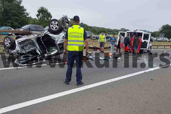 CRNA NEDELJA U SRBIJI: Novi udes kod naplatne rampe, IMA POGINULIH, tela letela preko bankina