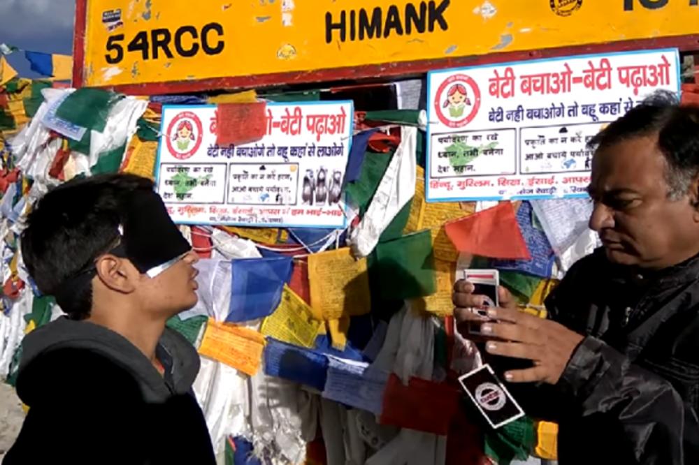 LAŽOV ILI FENOMEN? Džet nije slep, ali gleda stvari UMOM! Pola sveta mu ne veruje, druga polovina misli da je BOGOM DAN! (VIDEO)