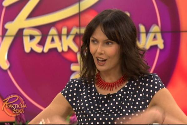 SKINULA SE PRAKTIČNA ŽENA I OSTAVILA SVE BEZ DAHA: Nataša u kupaćem kostimu skuplja sve poglede!