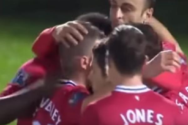 KAKAV TRANSFER! Bivši igrač Mančester junajteda prešao u klub iz Indije! (FOTO) (VIDEO)