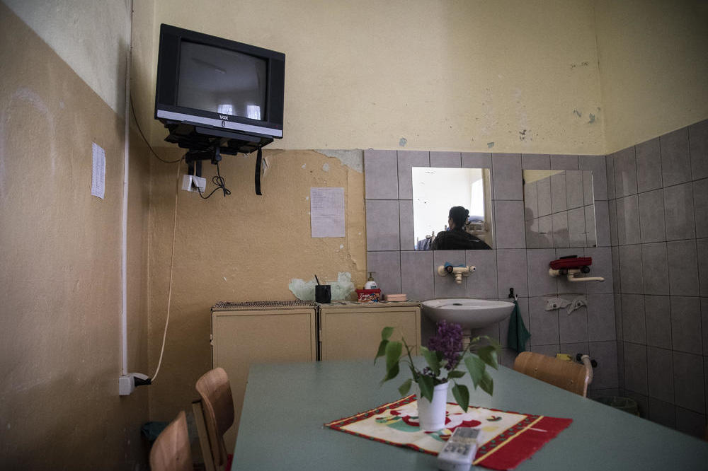 Nije dala majci ŠTRUDLU - OSUĐENA NA ZATVOR! Kako se jednoj Beograđanki život pretvorio u PAKAO zbog bizarnosti