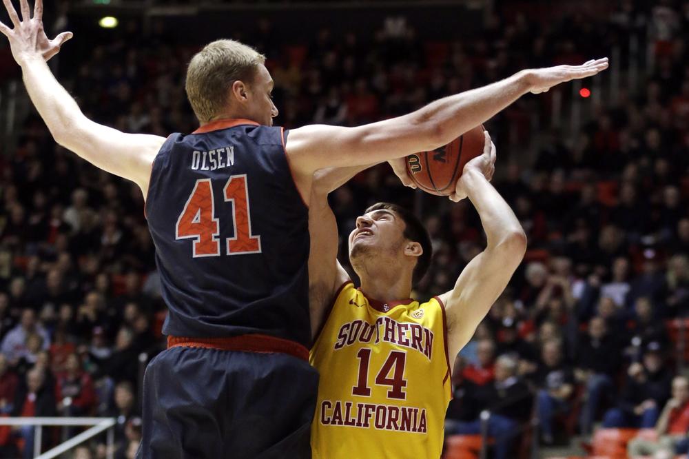 OBRT U SLUČAJU GAVRILOVIĆ: Grobari ga napali da je zvezdaš, ali im je on dao dokaze da je ipak jedan od njih! (FOTO)
