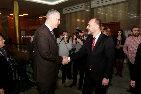 NE MOŽE I SA NAMA I SA VUČIĆEM: Janković se javno odrekao DS!