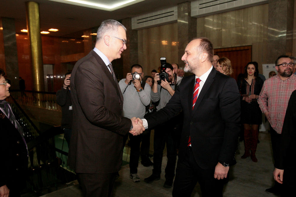 NE MOŽE I SA NAMA I SA VUČIĆEM: Janković se javno odrekao DS!