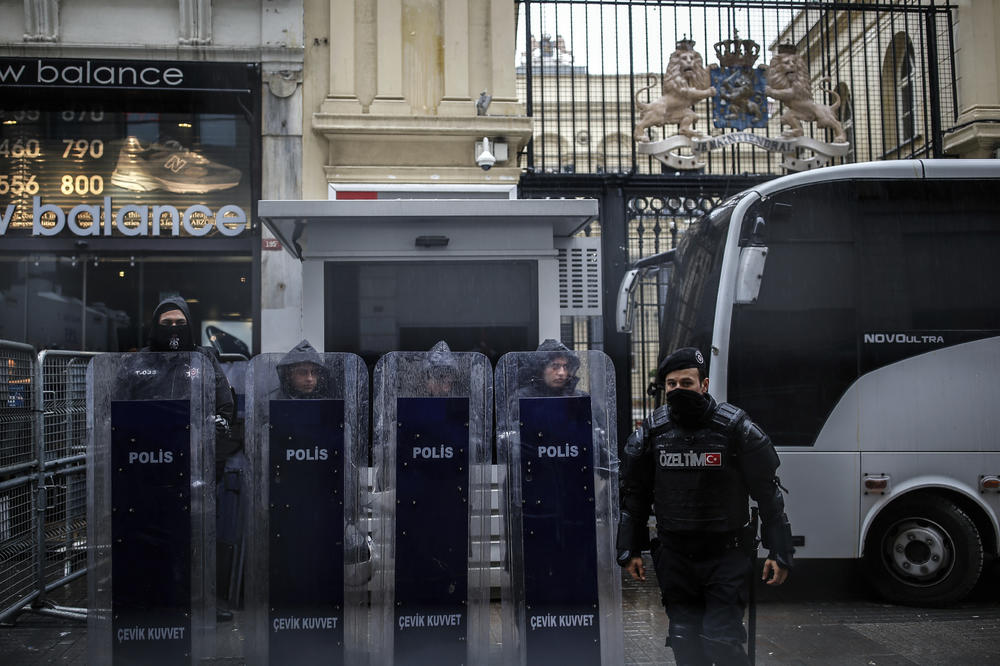 NOVI TERORISTIČKI NAPAD?! Haos u Holandiji! Evakuacija!