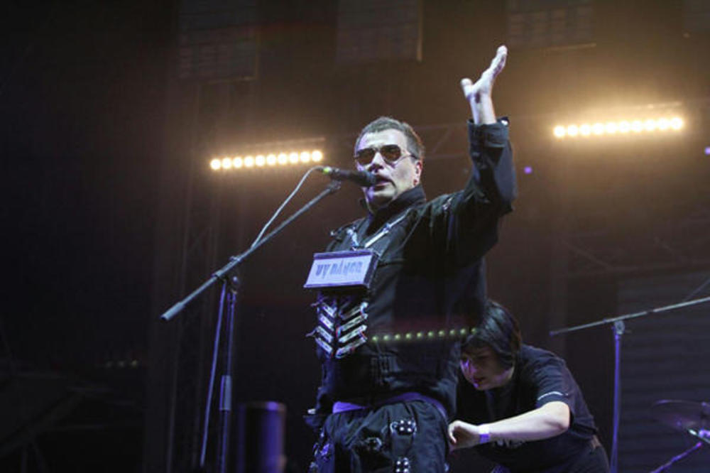 ĐULE VAN GOG O NAJPOTRESNIJOJ PRIČI IZ SVOG DETINJSTVA: Drhtao sam od STRAHA okružen nevidljivim drugarima! (FOTO)