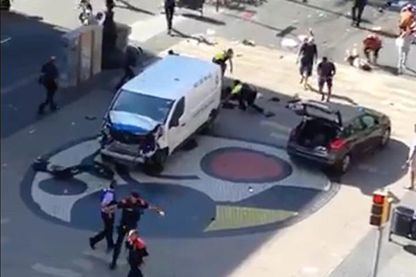 SRBI JEDVA POBEGLI OD KOMBIJA SMRTI U BARSI: Prošao je na 3 metra od nas, PREŽIVELI SMO PAKAO! (VIDEO)