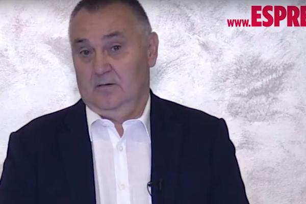 Tviteraši su brutalno napali  GENERALA, a on je PO NJIMA OSUO RAFALNU PALJBU! (VIDEO)